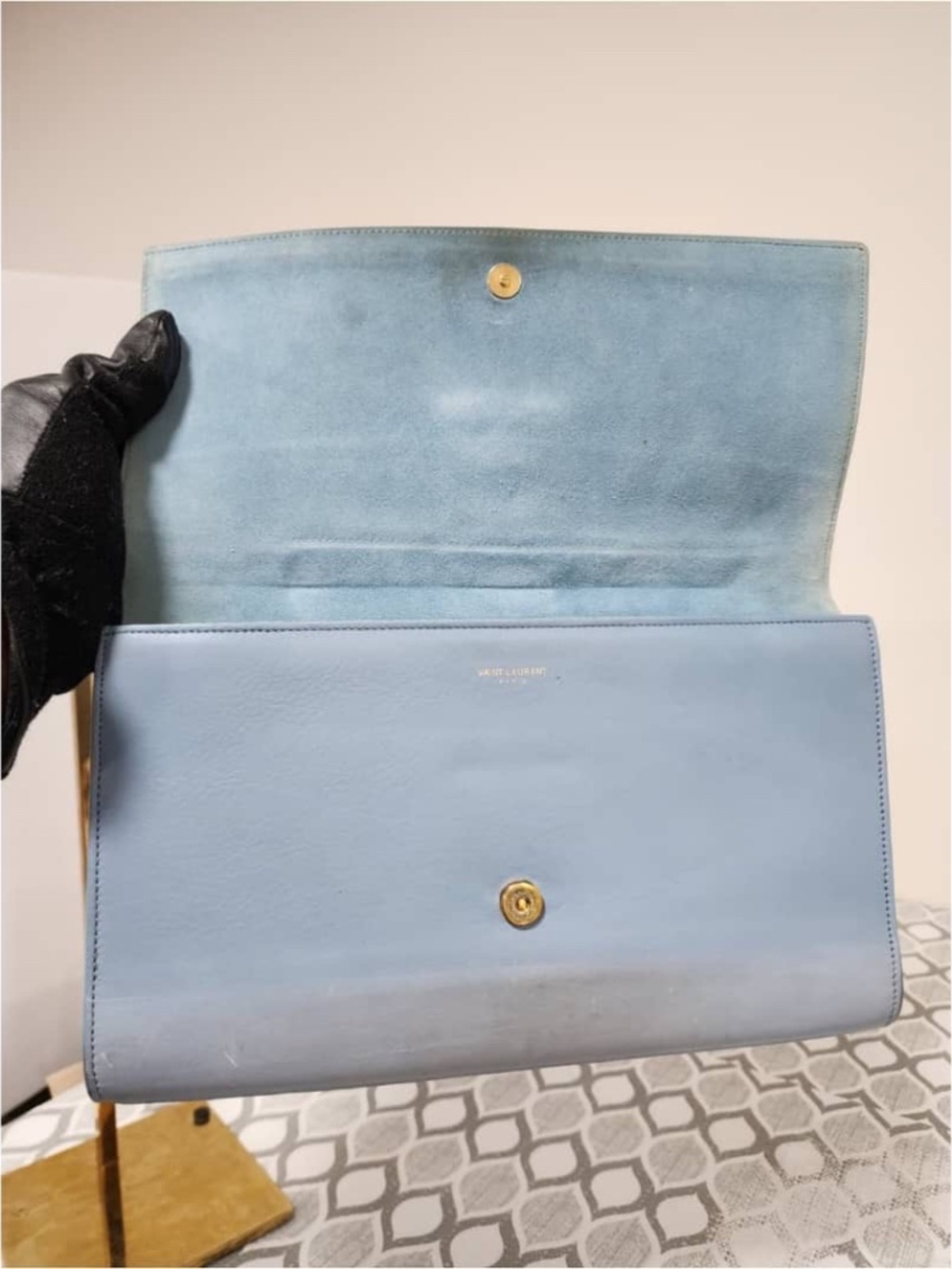 Authentic YVES SAINT LAURENT Calfskin Leather Ligne Y Clutch Bag Blue - Picture 6 of 15